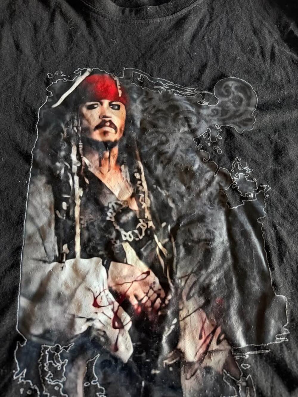 Pirates of the Caribbean Jack Sparrow Graphic T-Shirt Size Small